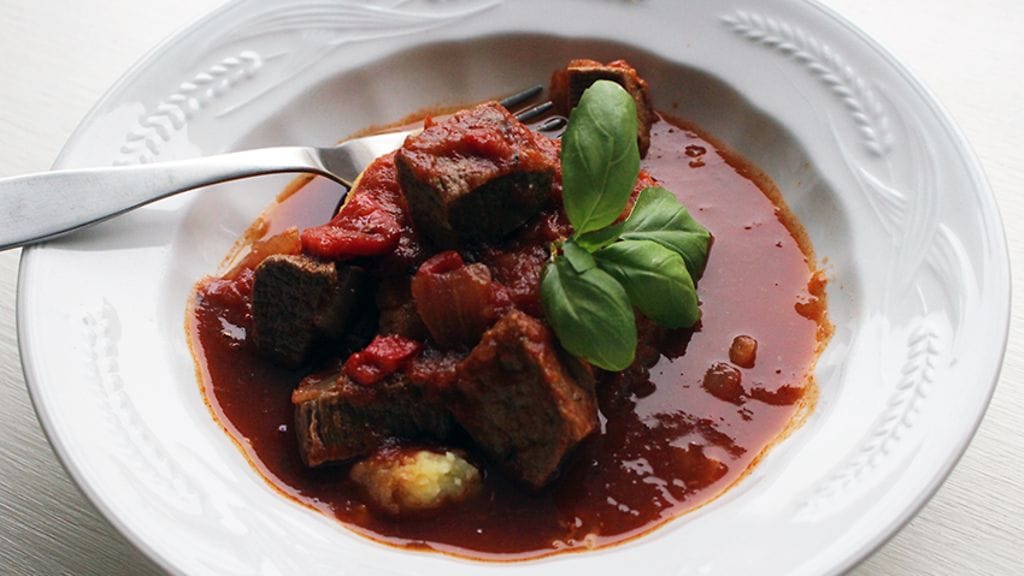 Gulassi on herkku, joka sopii täydellisesti kylmän illan lämmikkeeksi.