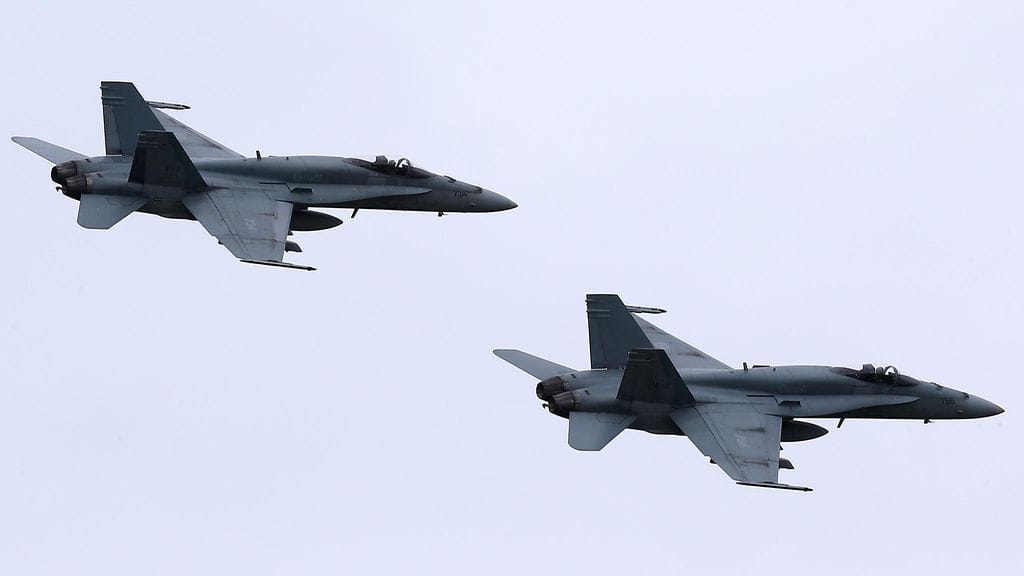 Kuvassa Kanadan ilmavoimien F-18 Horneteja.