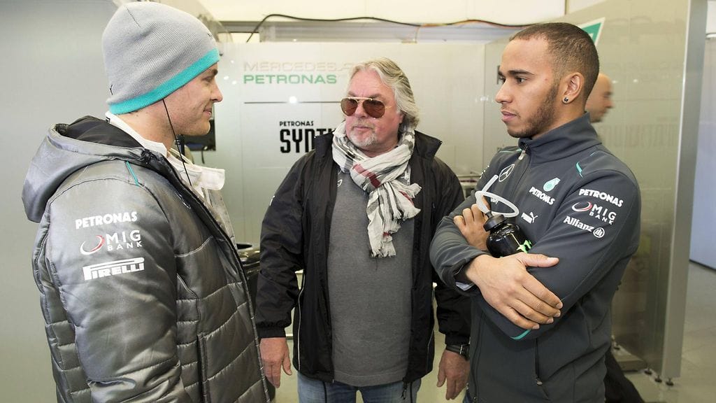 Nico Rosberg, Keke Rosberg ja Lewis Hamilton F1-testeissä helmikuussa 2013.