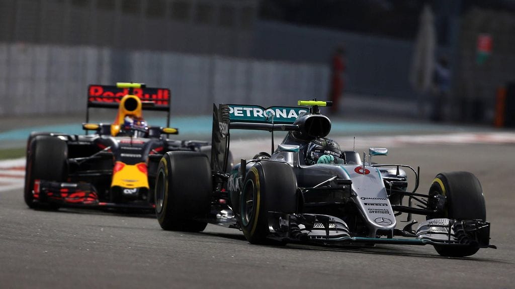 Mercedes oli etenkin aika-ajoissa ylivertainen muihin nähden.