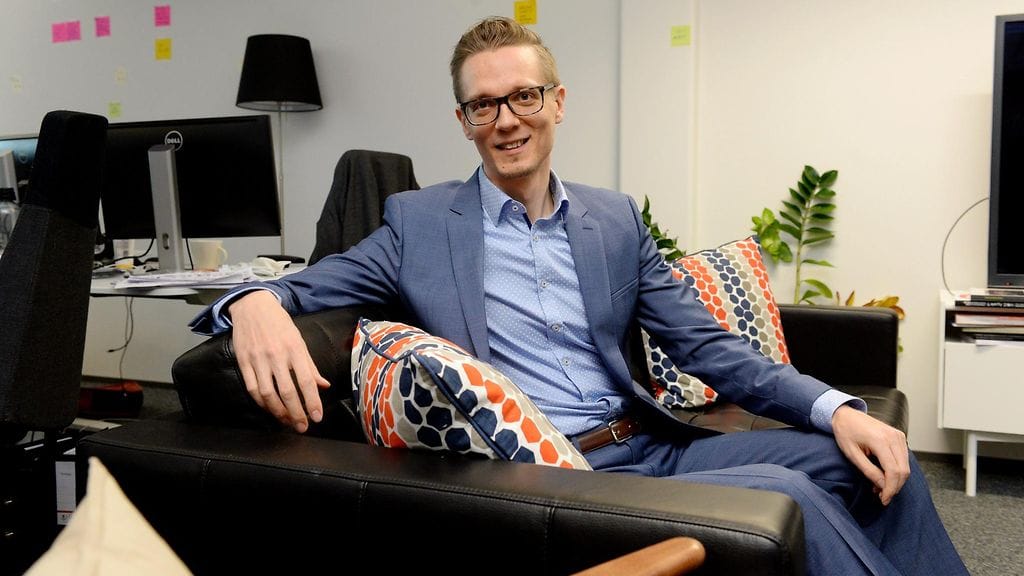 Terveysteknologiayritys Brainshaken työntekijöiden määrä on kasvanut vuodessa kahdesta 20:een ja liikevaihdon ennustetaan kaksinkertaistuvan kahteen miljoonaan tänä vuonna. Kuvassa yrityksen toimitusjohtaja Teemu Suna.