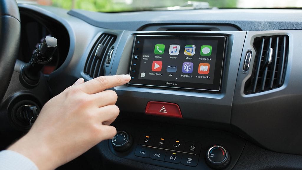 Apple Car Play tuo iPhonen sovellukset autoon.