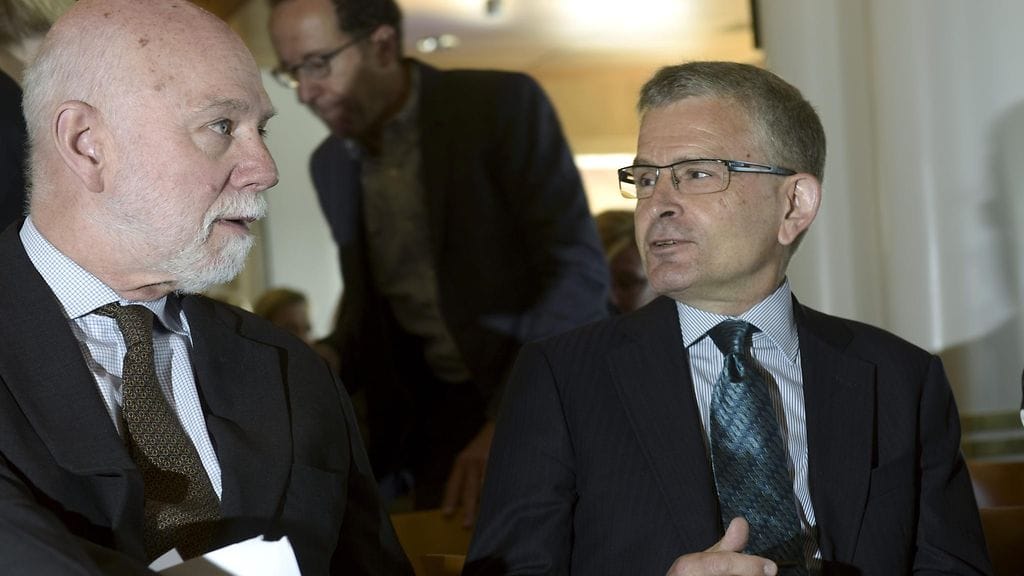 Solomon R. Guggenheim -museon ja -säätiön johtaja Richard Armstrong ja Helsingin kaupunginjohtaja Jussi Pajunen Guggenheim Helsinki -arkkitehtuurikilpailun voittajatyön julkistamistilaisuudessa Helsingissä 23. kesäkuuta 2015.