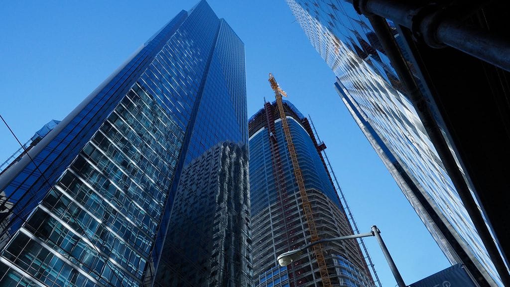 Millennium Tower -pilvenpiirtäjän ongelmat ovat poikineet lukuisia oikeusjuttuja.