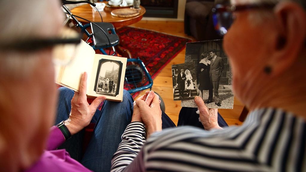 Pariskunnan lapsenlapsi järjesti isovanhemmilleen yllätyksen, jonka he tulevat muistamaan ikuisesti.
