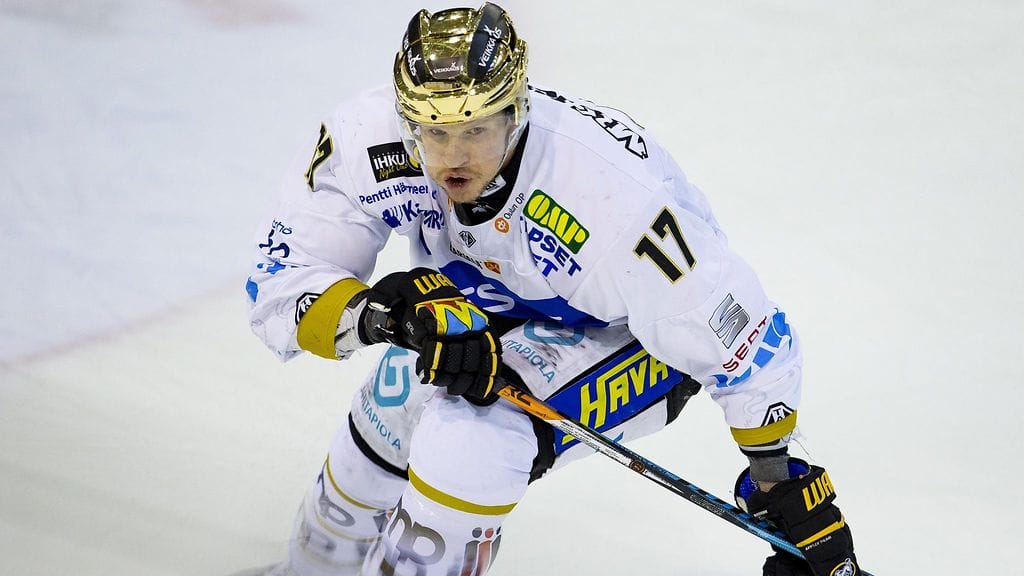 Mika Pyörälä johtaa Kärppiä.