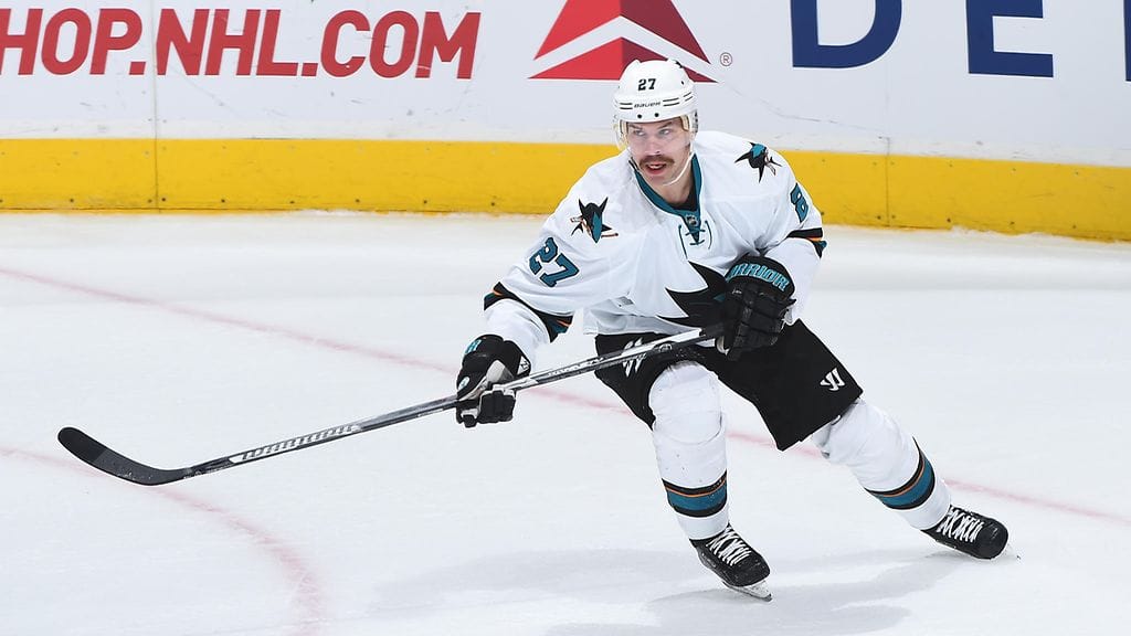 Joonas Donskoi kasvatti komeat viikset tänä vuonna.