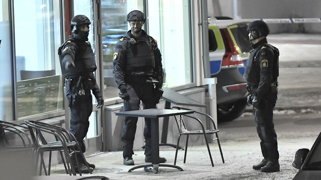 Hyökkäyksessä Rinkebyn lähiössä sijaitsevaan kahvilaan sai surmansa kaksi veljestä.