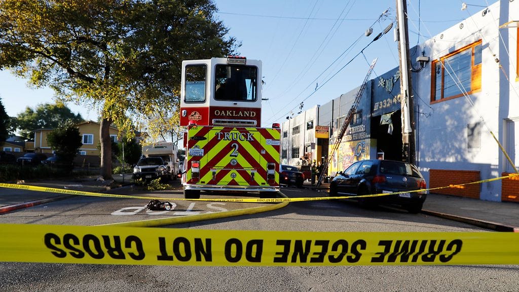 oakland varastopalo kalifornia (1)