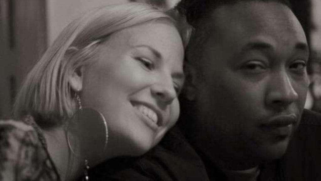 Kuva Hanna Ruaxista ja hänen miesystävästään Alexista Facebook-sivuilta, kuvaaja Mao Sakurada Reich.  Molemmat kuolivat Oaklandin varastopalossa. Kuvankäyttöön pyydetty lupa Hanna Ruaxin isältä.