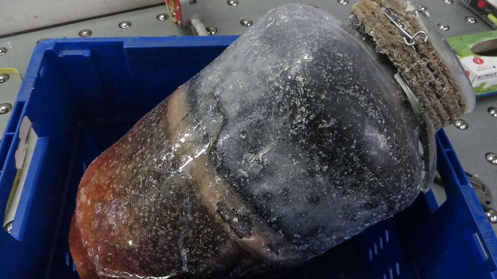 Amfetamiinia oli salakuljetettu Suomeen lasivaasiin valetussa kynttilässä.