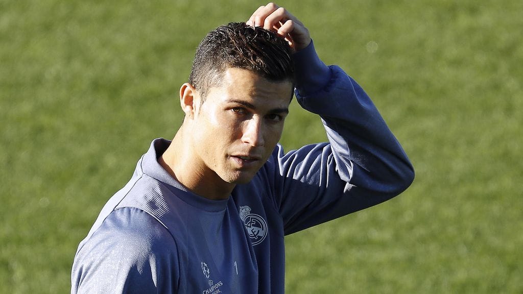 Cristiano Ronaldoa epäillään 150 miljoonan euron pimittämisestä verottajalta.