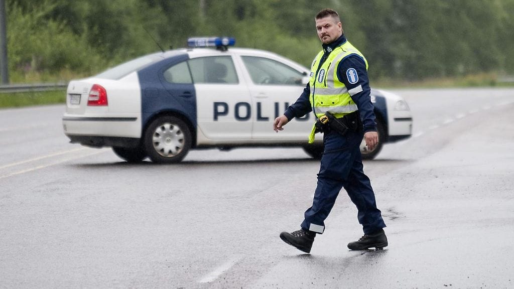 Kuvituskuva. Kuvan poliisi ei liity juttuun.