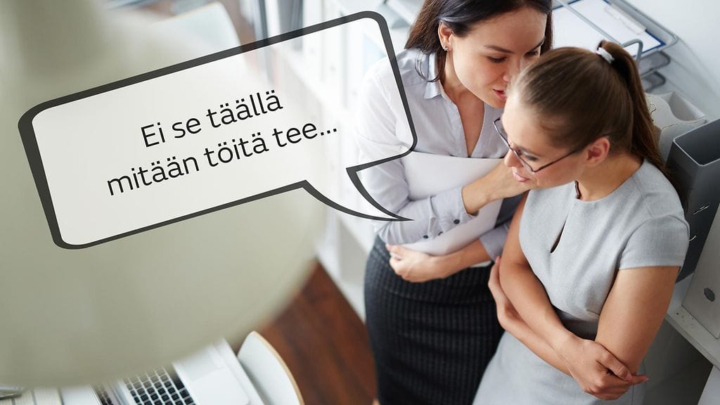 Tauoton juoruaja tietää, mitä kukin työpaikan henkilö tekee vapaa-ajallaan – ja hän on valmis tuomitsemaan heidän kaikki.