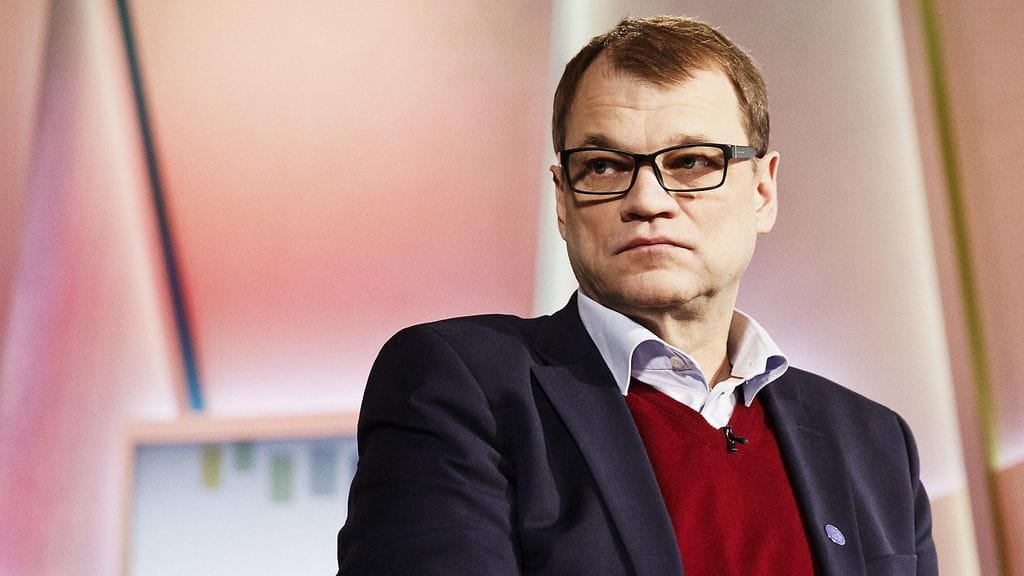 Pääministeri Juha Sipilä (kesk.) sanoi Yleisradion Ykkösaamun miettineensä välillä tehtävästä luopumista.