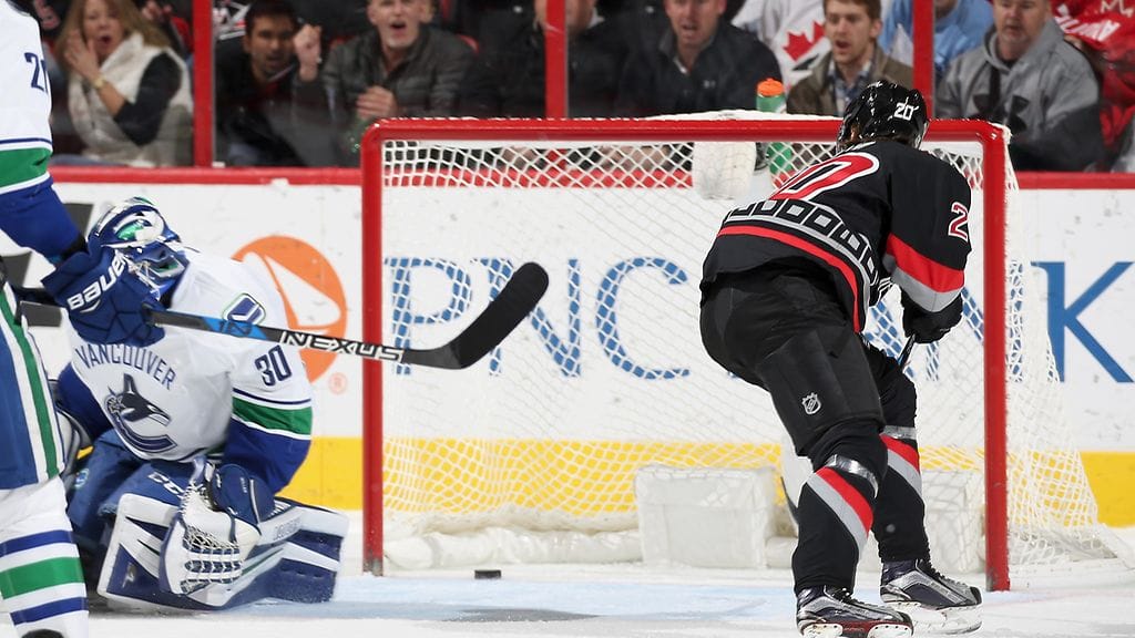 Tästä se lähtee! Sebastian Ahon avausmaali aloitti komean maalikimaran NHL:ssä.