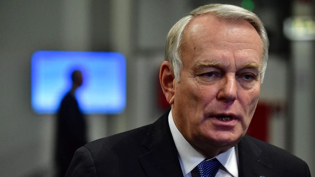 Ranskan ulkoministeri Jean-Marc Ayrault varoittaa Donald Trumpia Kiina-asenteesta.