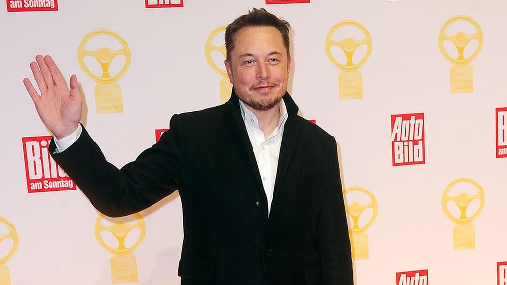 Elon Musk tunnetaan ainakin Teslan, SpaceX:n ja PayPalin taustalta. Hän pääsee tapaamaan Donald Trumpia myös kolmen kesken Applen Tim Cookin kanssa.