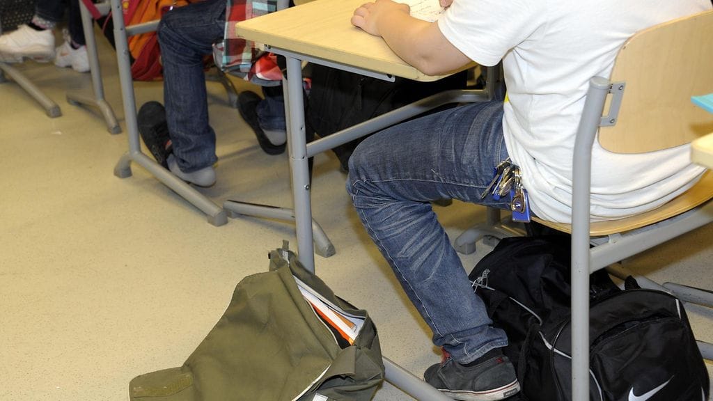 Kiusatun Samin äiti sanoo tehneensä asiasta rikosilmoituksen poliisille. Hän sanoo haluavansa tietää, onko koulu todella tehnyt kaikkensa kiusaamisen estämiseksi. Kuvituskuva.