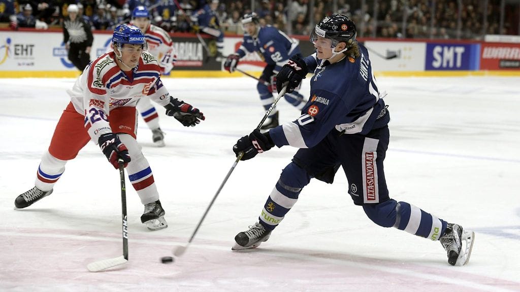 Roope Hintz iski Leijonien 3–1-maalin ensimmäisessä miesten maaottelussaan.