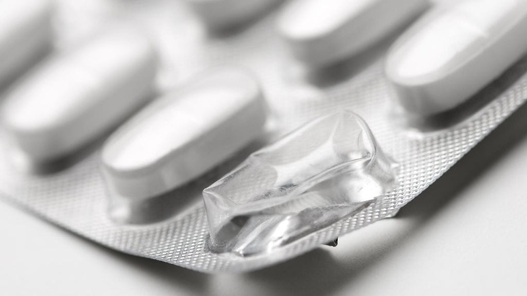 Särkylääkkeiden pitkäaikainen käyttö voi altistaa kuulon heikentymiselle.