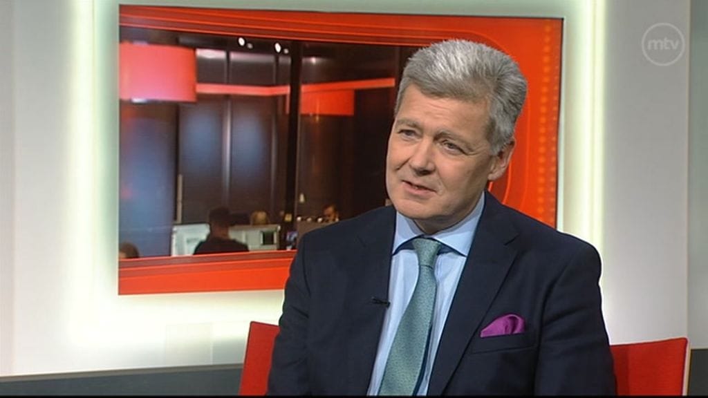 Ylen toimitusjohtaja Lauri Kivisen mukaan vastaava päätoimittaja Atte Jääskeläinen ei ole tehnyt kohun aikana virheitä.