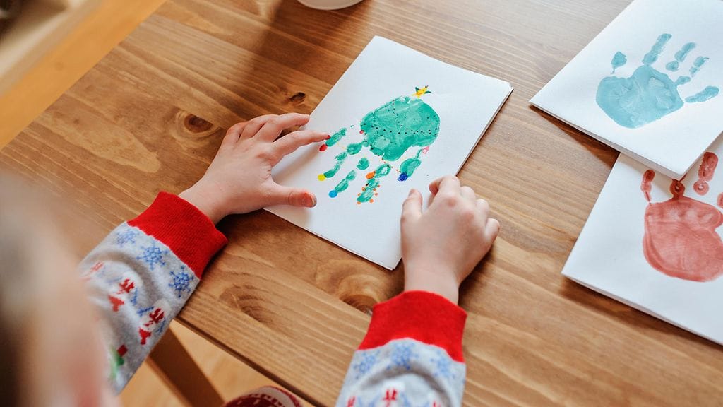 Perhe antoi anteeksi ilkeän joulukortin lähettäneelle tytölle. Kuvituskuva.