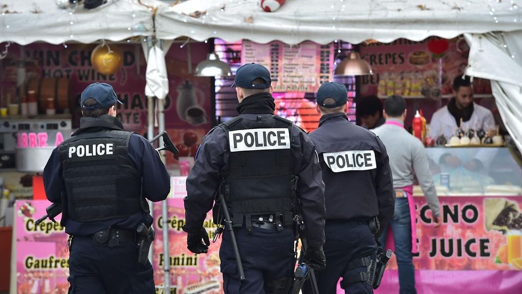 Berliinin poliisi on vapauttanut aiemmin pidättämänsä 23-vuotiaan turvapaikanhakijamiehen, jota epäiltiin osallisuudesta rekkaiskuun.