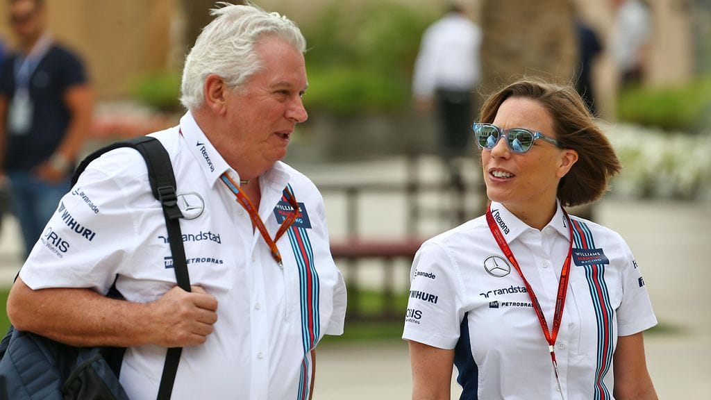 Pat Symonds ja Claire Williams Bahrainissa viime huhtikuussa.