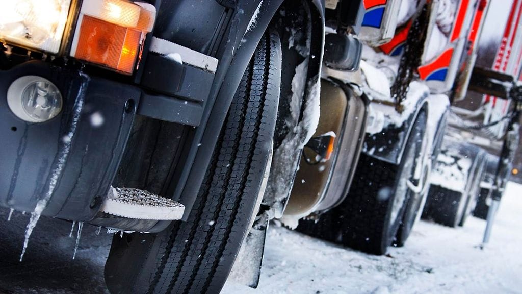 Myös raskaat ajoneuvot tarvitsevat talvirenkaat vuoden alusta lähtien.