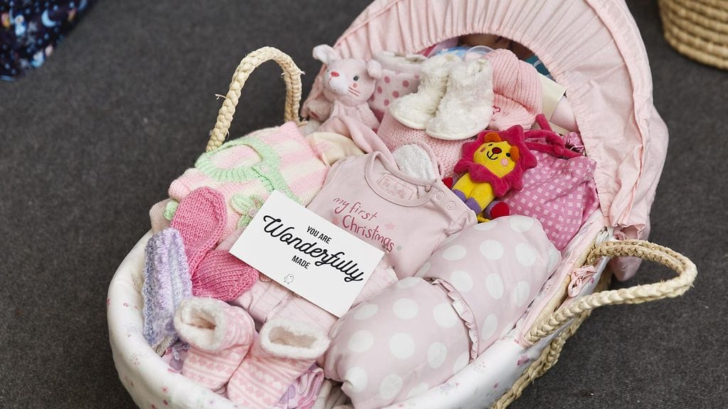 Äitiyspakkaus Sheffieldissä maanantaina 5. joulukuuta 2016.