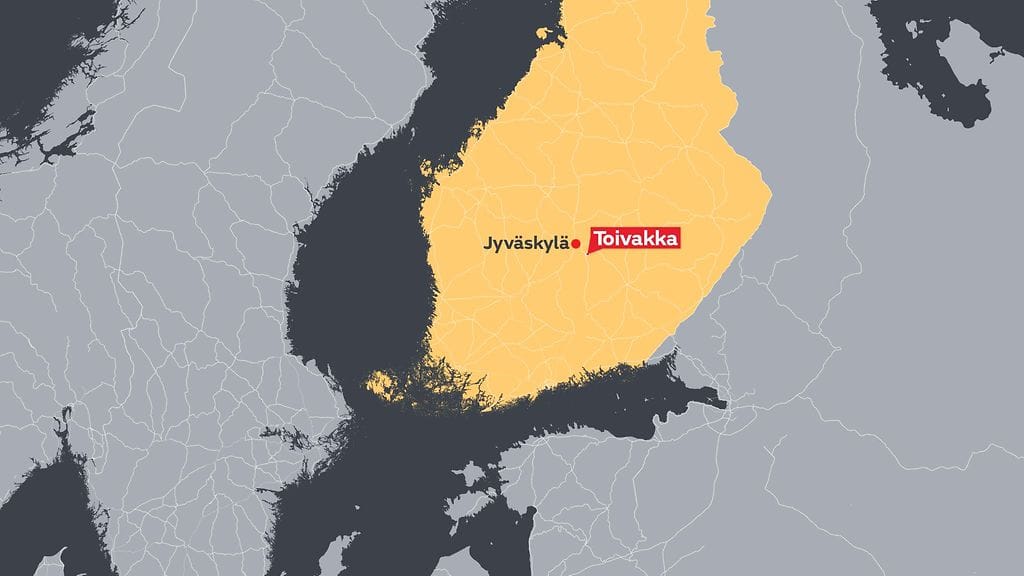 Pelastuslaitoksen mukaan autoissa on ollut yhteensä kuusi henkilöä. Heistä kolme loukkaantui vakavasti, kolme lievemmin. Kaikki loukkaantuneet ovat aikuisia.