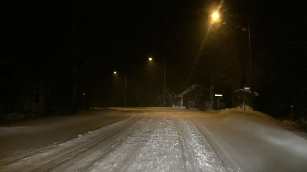 Lukijan lähettämä tiekuva on otettu Kainuussa eilen illalla.