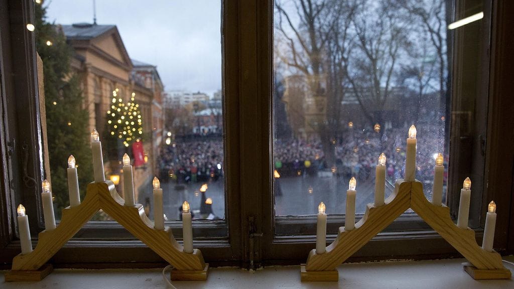 Joulurauha julistettiin Brinkkalan talon parvekkeelta myös viime vuonna.