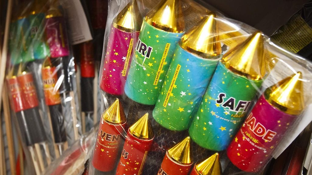 Kuvituskuvassa erilaisia ilotulitteita.