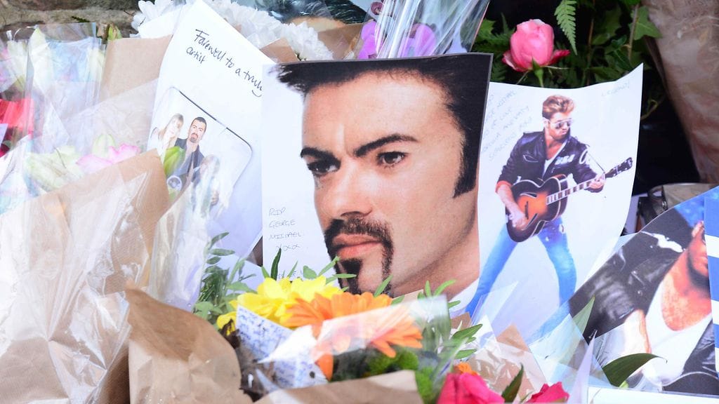 Fanit surevat George Michaelia.