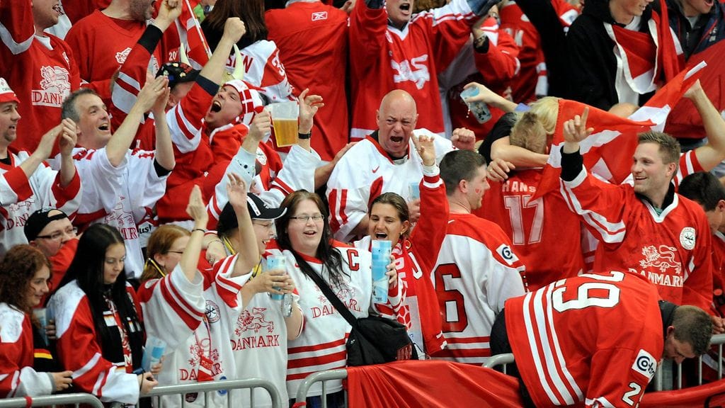Tanskalaisia jääkiekkofaneja (arkistokuva).