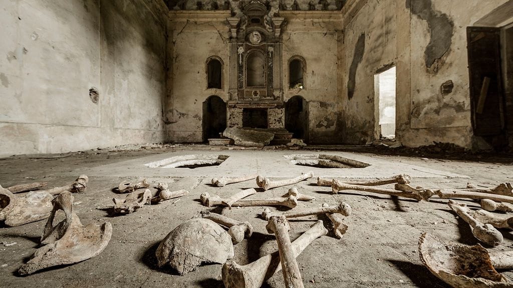 Hylätty kirkko caters 2