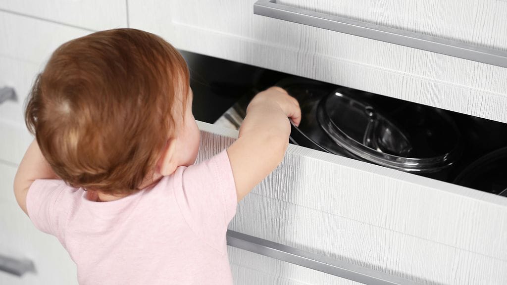 Briannan 2-vuotias poika päätti kesken päiväunien laittaa leikiksi, joka päättyi ikävällä tavalla. Kuvituskuva.