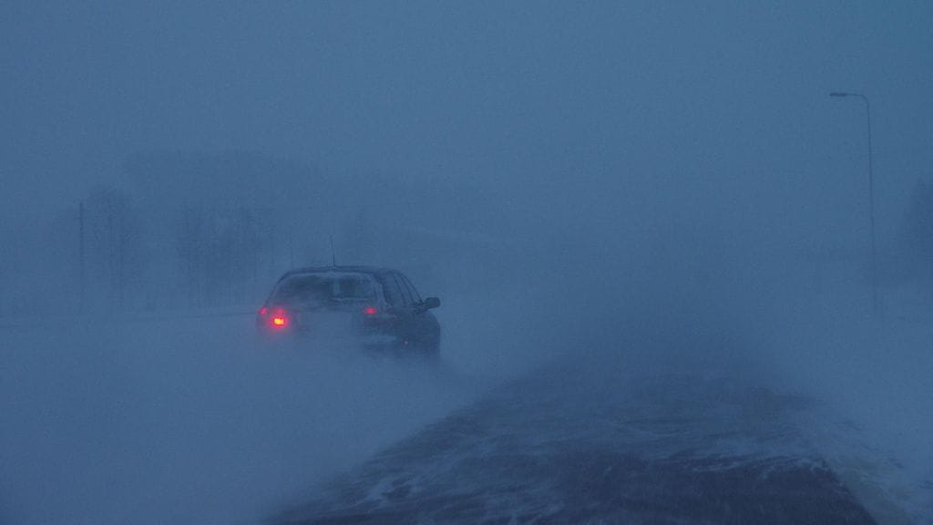 Nelostiellä lähellä Lahtea näkyvyys oli paikoitelle todella huono tänään aamupäivällä.