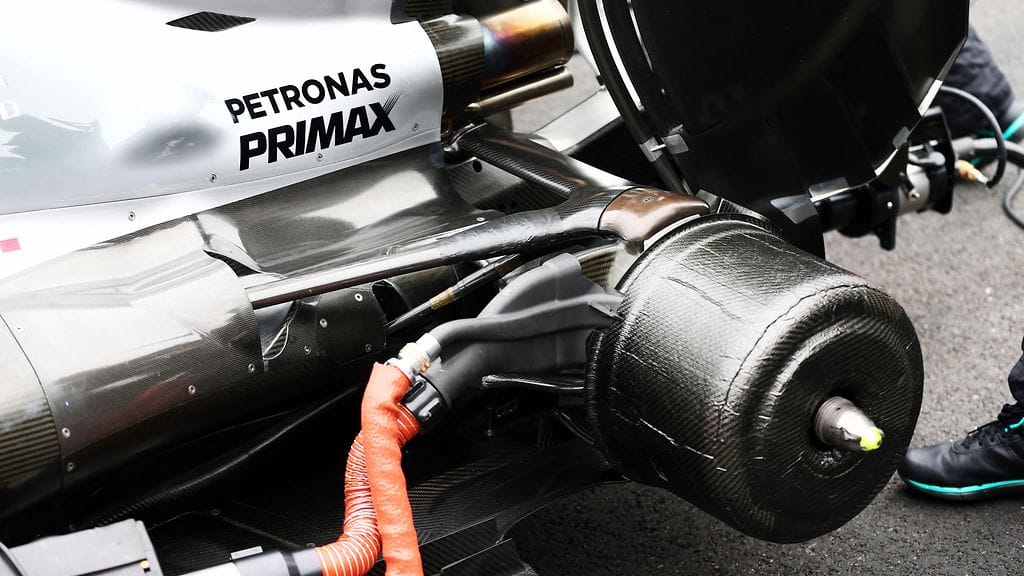 Mercedeksen jousitus on noussut tapetille kauden 2017 lähestyessä.