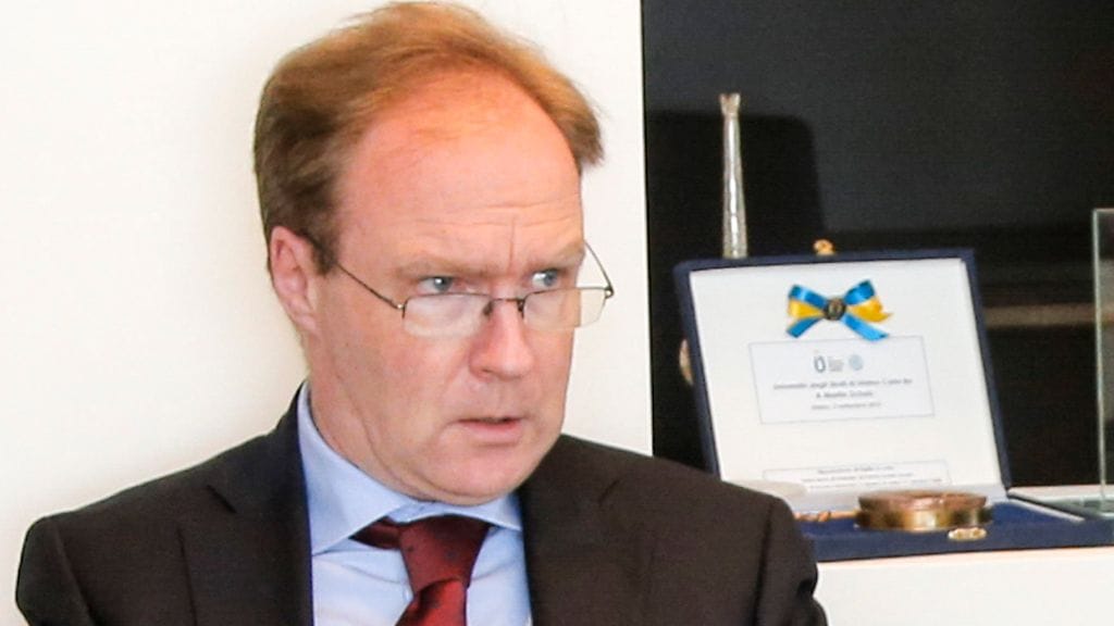 Brexit-neuvotteluiden avaintekijäksi veikattu Ivan Rogers jättää tehtävänsä EU-suurlähettiläänä, kertoo uutistoimisto AFP.