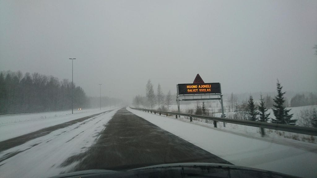 Huono ajokeli Valtatie 7:llä tänään puolenpäivän aikaan.