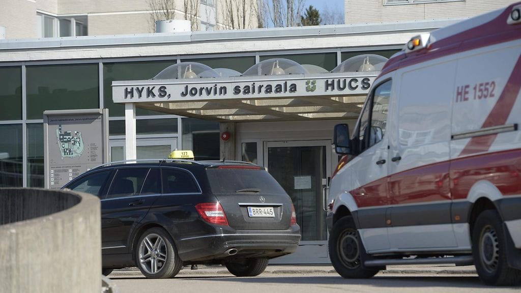 Kuvituskuvassa Husin Jorvin sairaalan pääsisäänkäynti Espoossa 8. huhtikuuta 2016.