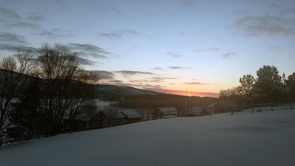 Kuva auringonnoususta Utsjoella kaamoksen väistyessä 2017.