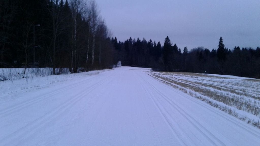 Paloheinä hiihtolatu latukone