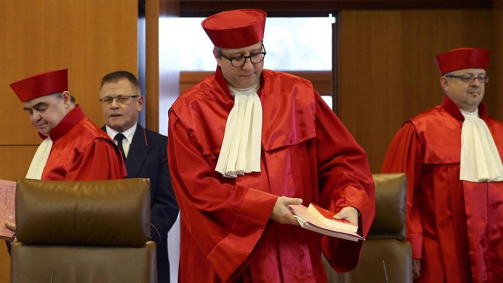 Saksalaistuomarit oikeudessa tänään.