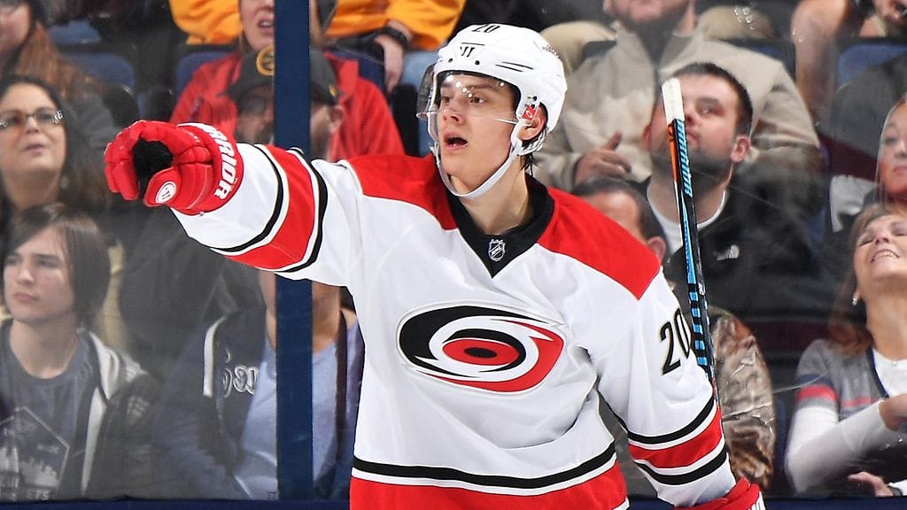 Sebastian Aho kiitti tarjoilusta.