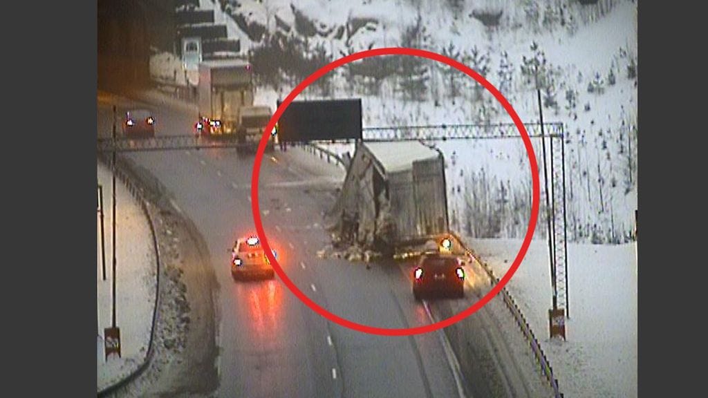 Kelikameran kuvaa onnettomuuspaikalta iltapäivällä.