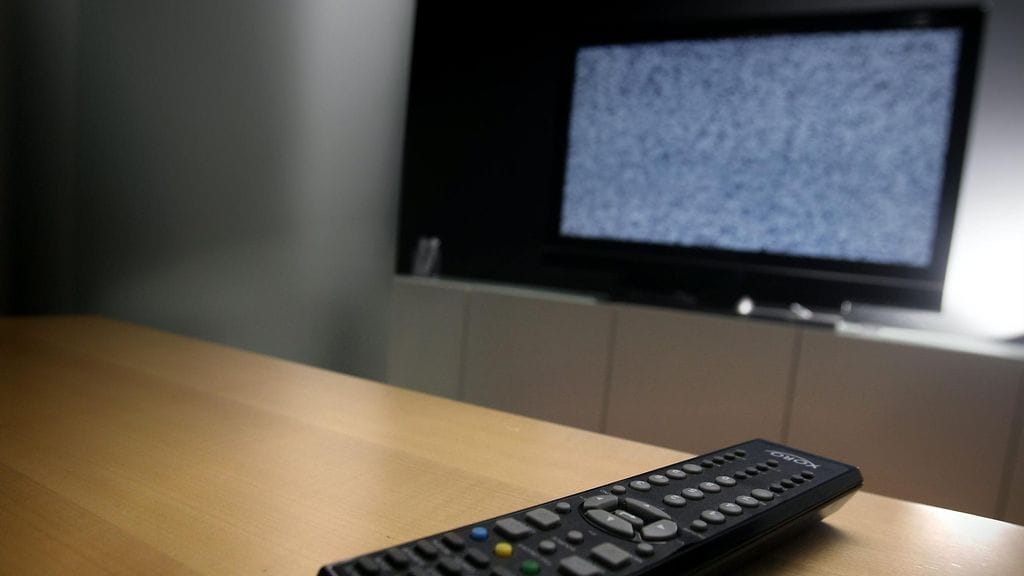 Tuntuvatko kodin elektroniikkalaitteet hajoavan ennen aikojaan? Tekniikan Maailman selvityksen mukaan taustalla on selvä syy.